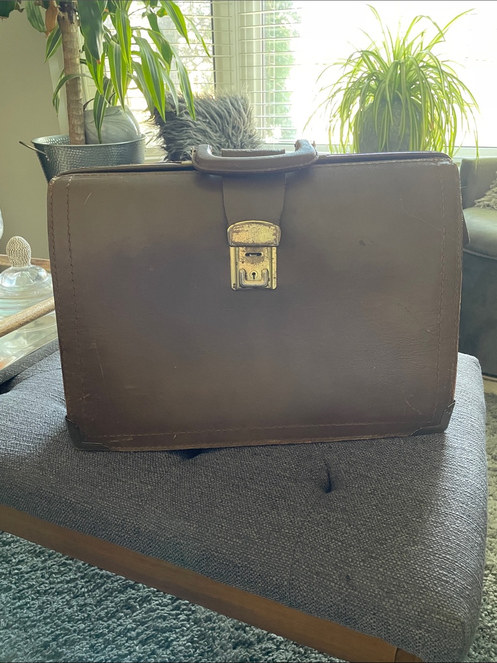 Vintage Classic Brown Leather Briefcase with brass trim